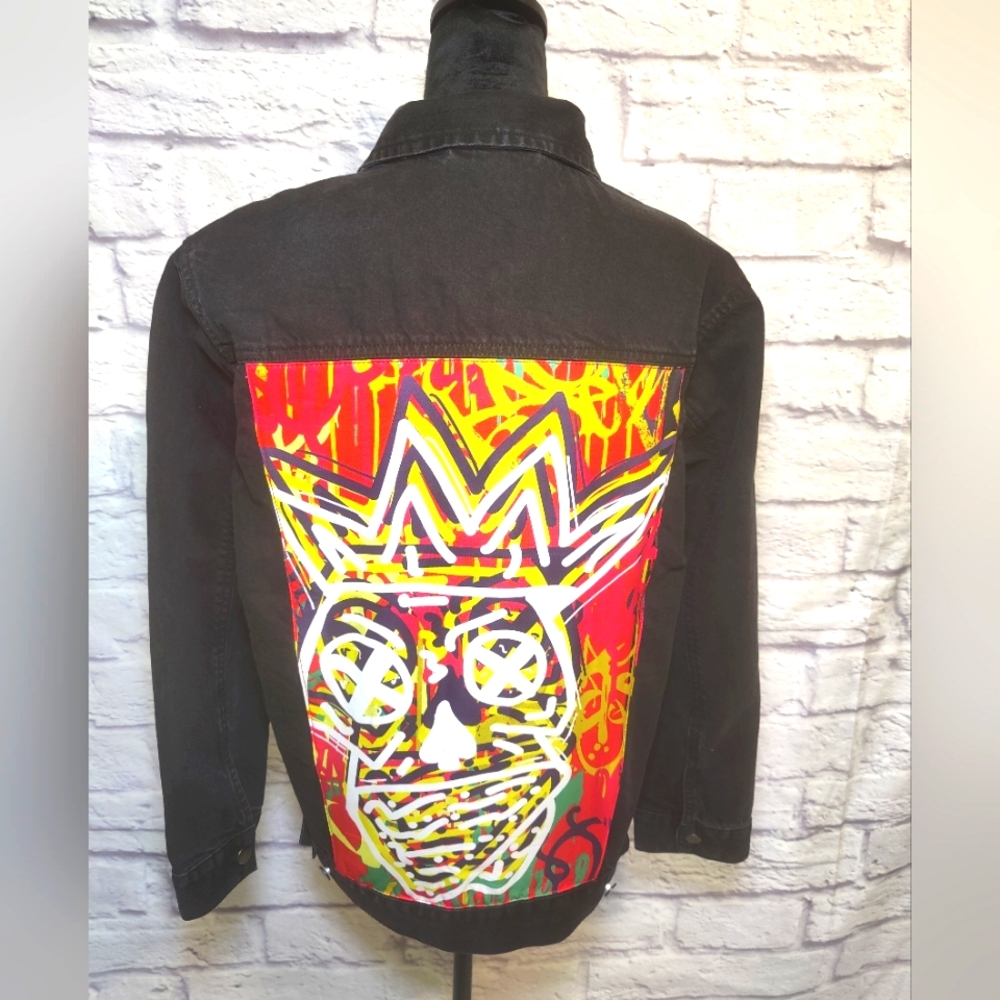 Mens Black Denim King Graffiti Jean Jacket NWT Artwork on Back